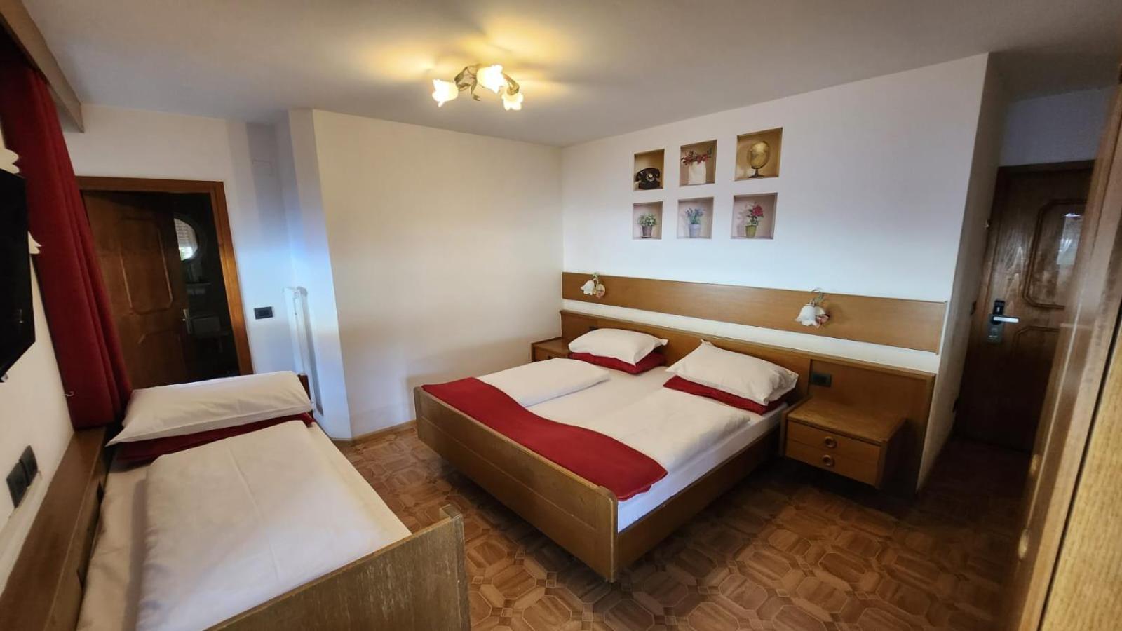 Inter Hotel B&B Vigo di Fassa Szoba fotó